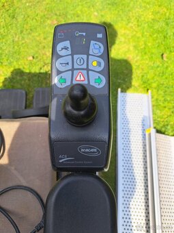 Invalidní elektrický vozík - 4