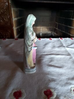 STAROŽITNÁ PORCELÁNOVÁ SOŠKA SVĚTICE S DĚVČÁTKEM - 4