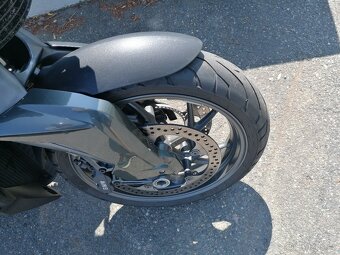 BMW K1300R - 4