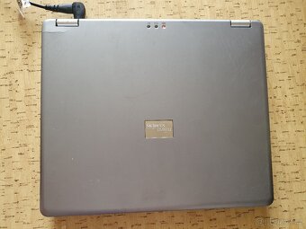 Fujitsu Amilo K 7600 (rok 2003) s Win 2000 - Pouze volat. - 4