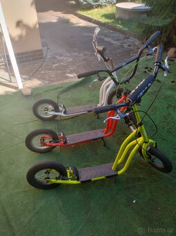 3 téměř nejeté koloběžky 2x Yedoo OX + 1x Stiga AIR SCOOTER - 4