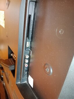 TV zn. TECHNIKA 32" +set top box - 4
