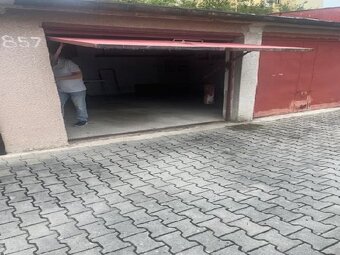 Garáž - JEDNO garážové stání 17 m2 - 4