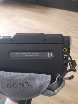 Stará páskova videokamera sony - 4