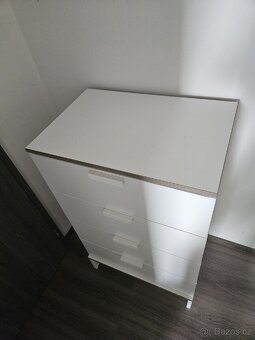 Komoda - 4