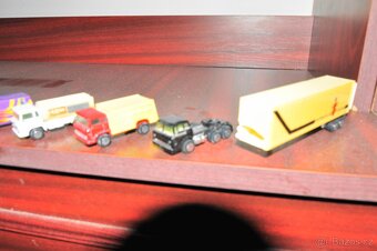 STARÉ AUTÍČKA, 8 KUSŮ - 4