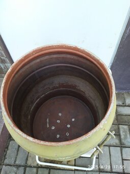 Nabízím hliníkový starý sud 50l. Super stav - 4