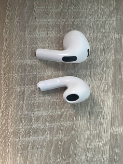 Apple AirPods 3. generace s nabíjecím pouzdrem Lightning - 4