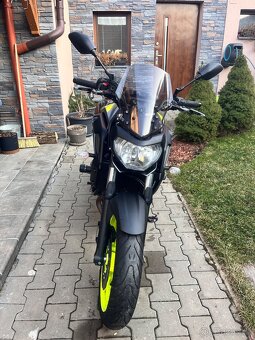 Yamaha MT07 - 4