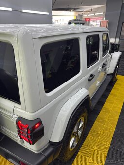 Prodám Jeep Wrangler SAHARA 2.0T 4x4 DPH - 4