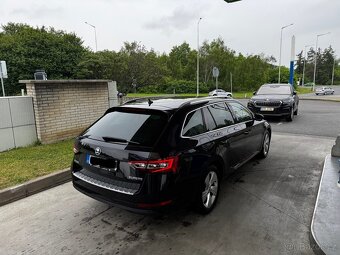 Škoda Superb 3 2.0 TDI 110kw, Style, Manuál, Nehavarováno - 4