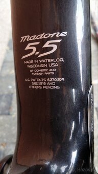 Silniční kolo Trek Madone 5.5 - 4
