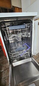 Prodam myčku BECO DFS28020W - 4
