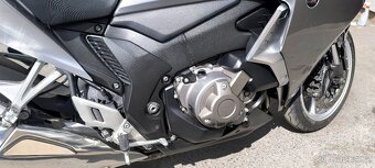 Honda VFR 1200 F Automat - 4