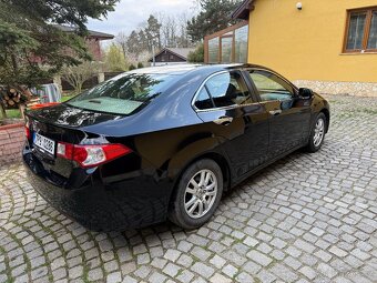 Honda Accord 2.2 i-DTEC Executive 6MT, Diesel 110 kW 160Tkm - 4