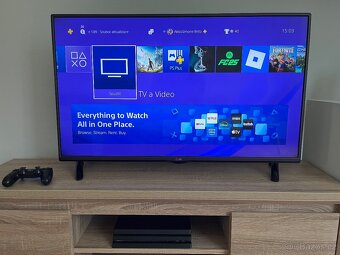 Prodám PlayStation 4 Pro 1TB - 4