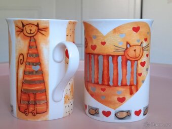 Sada 2 hrnků porcelán - zamilované kočky se srdíčky - 4