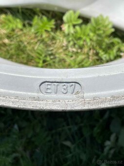 OZ Cygnus 15x7 4x100 ET37 - 4