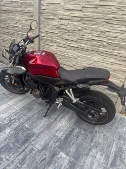 Honda CB650R - 4