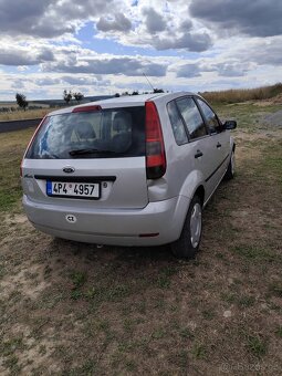 Ford fiesta - 4