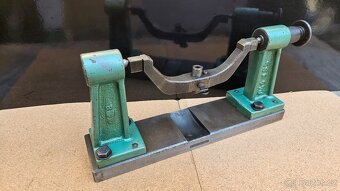 Přístroj na tvarování brusných kotoučů / KOLÍBKA / - 4