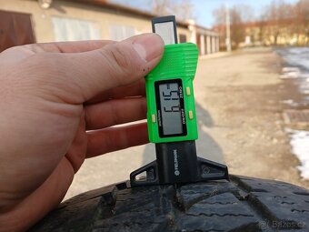 2x zimni taurus 215/65 R16 C, dezen=6mm - 4