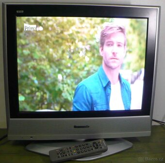 LCD televize 50cm Panasonic 20 palců 5:4 nemá HDMI - 4