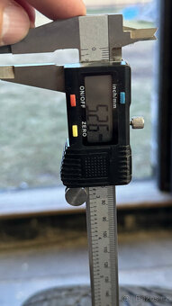 Zimní pneu Nokian 215/60 R16 99H XL - 4