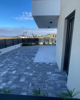 CHORVATSKO: Moderní apartmán v novostavbě u Šibeniku - 4