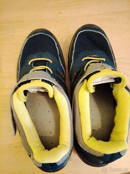 Dětské turistické boty velikost 34 Decathlon Quechua - 4