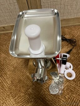 Elektrický mlýnek na maso - 4