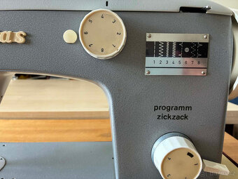 Šicí stroj VERITAS - plně funkční - 4