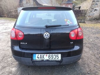 Volkswagen Golf V 1.6FSI - 4