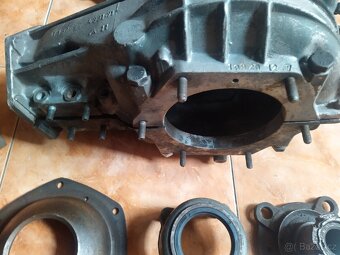 John Deere skříň převodovky/Housing - 4