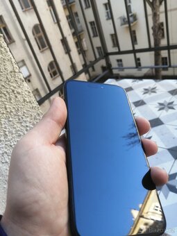 IPhone 15 pro Max úplně nový - 4