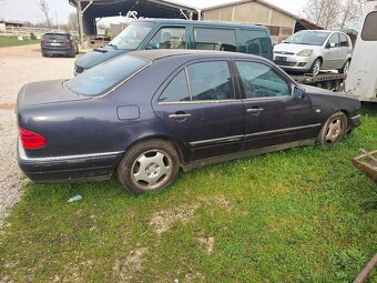 Mercedes E 210 300TD 130kw r.v.1998 - 4