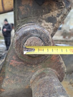 Podkopová lžíce Case 580SK - 4