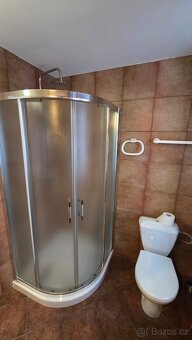 Sprchový kout s keramickou vaničkou - 4