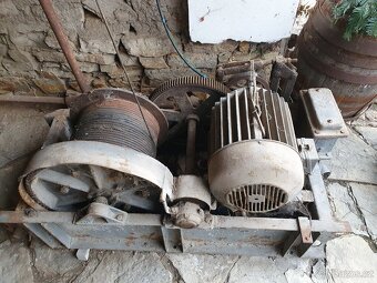 Stavební vrátek. - 4