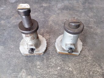 Kozičky, podložky, šrouby na T drážky - 4