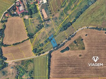 Pole 2 147 m² - 4
