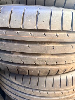 Toyo 235/50 R20 - 4