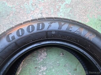 Pár letních pneu GoodYear Efficient Grip Compact 185/65 R15 - 4