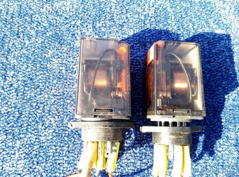 3-f rele SCHRACK MT326230 10A/250V + patice/base - 4