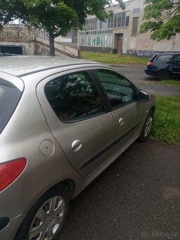 Prodám Peugeot 206 levně - 4