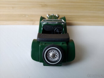 Matchbox Yesteryear Jaguar SS100 - 4
