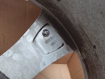 Alu kola Originál"Denom" Škoda Octavia III. 5x112 R17 ET49 - 4