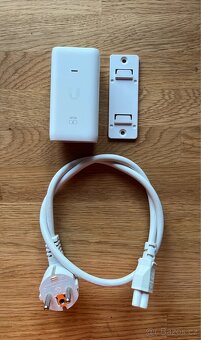 Ubiquiti UniFi AP 6 Pro - 4