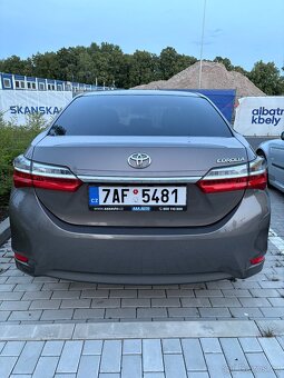 Toyota Corolla sedan 1.6 LPG Automat - 4