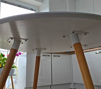 Jídelní stůl kulatý 100 cm bílý - 4